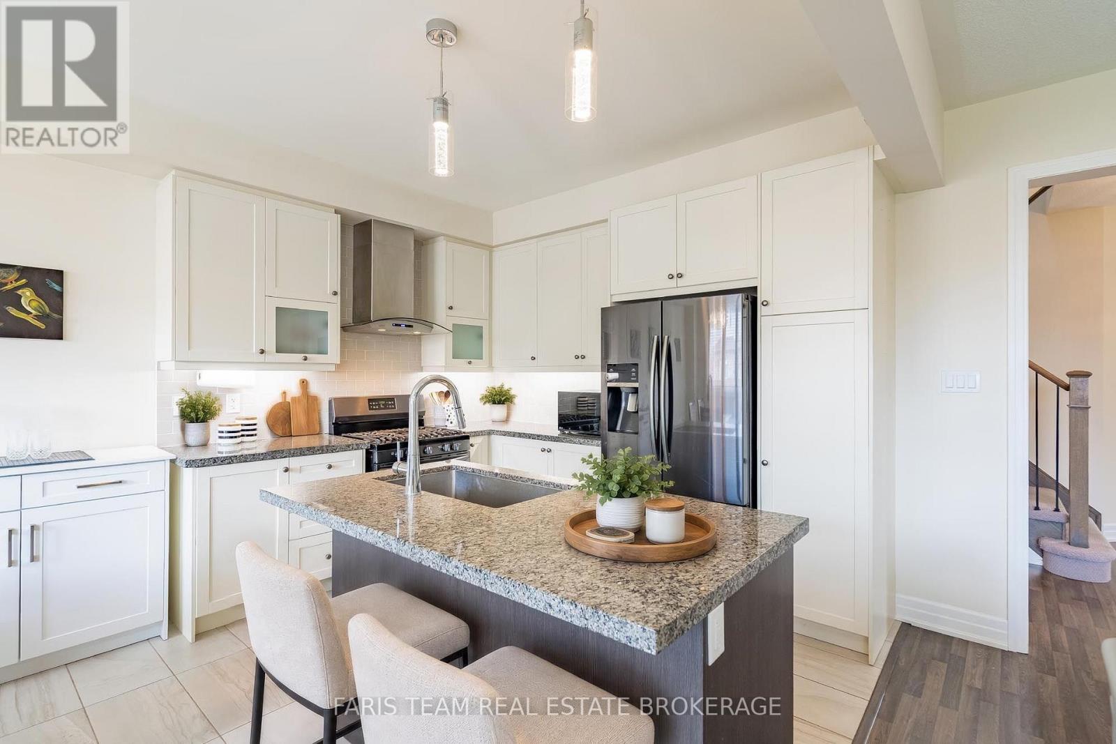 3 Hutton Crescent, Essa, Ontario L0M 1B6 - Photo 6 - N13808176