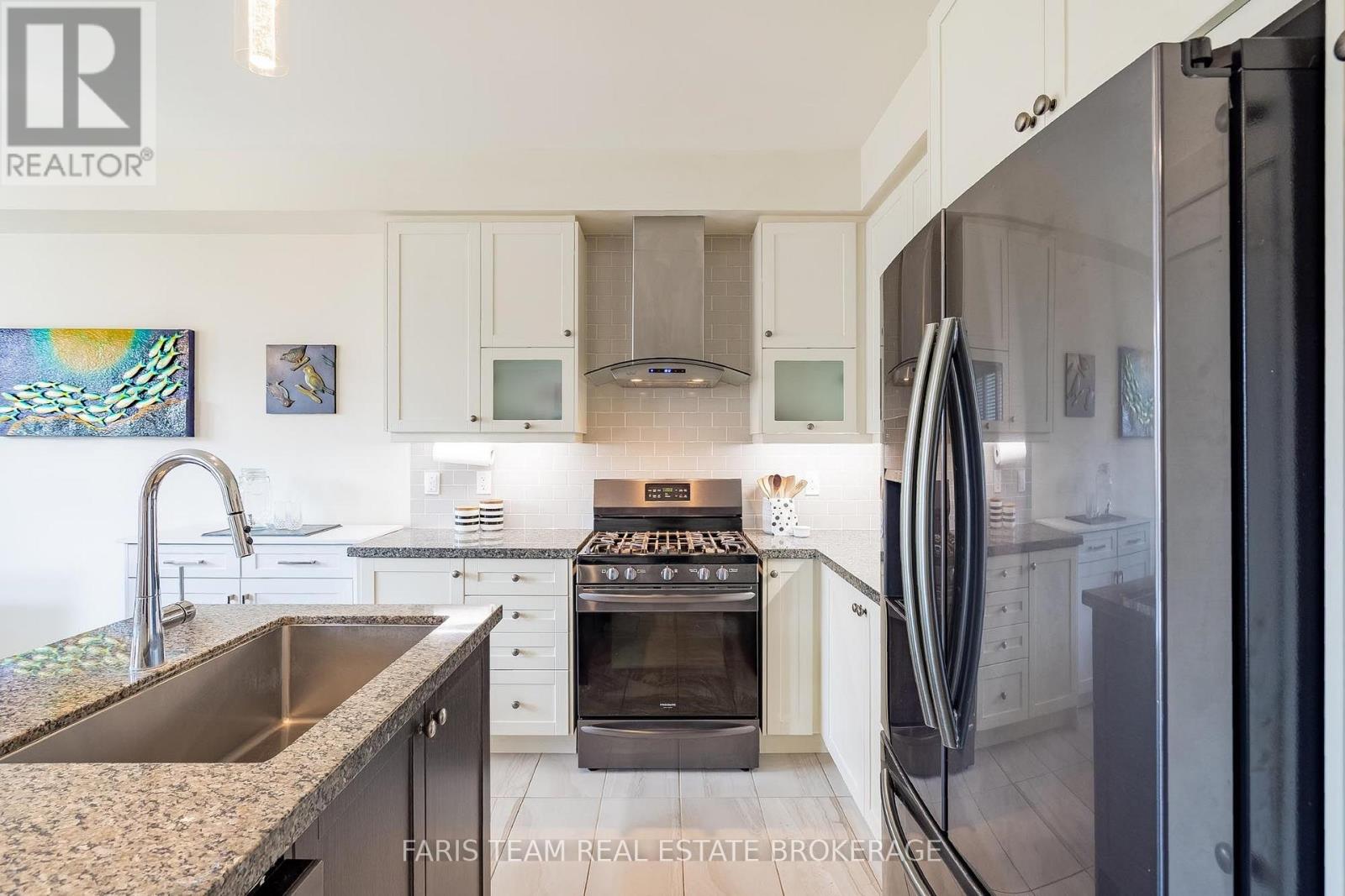 3 Hutton Crescent, Essa, Ontario L0M 1B6 - Photo 8 - N13808176