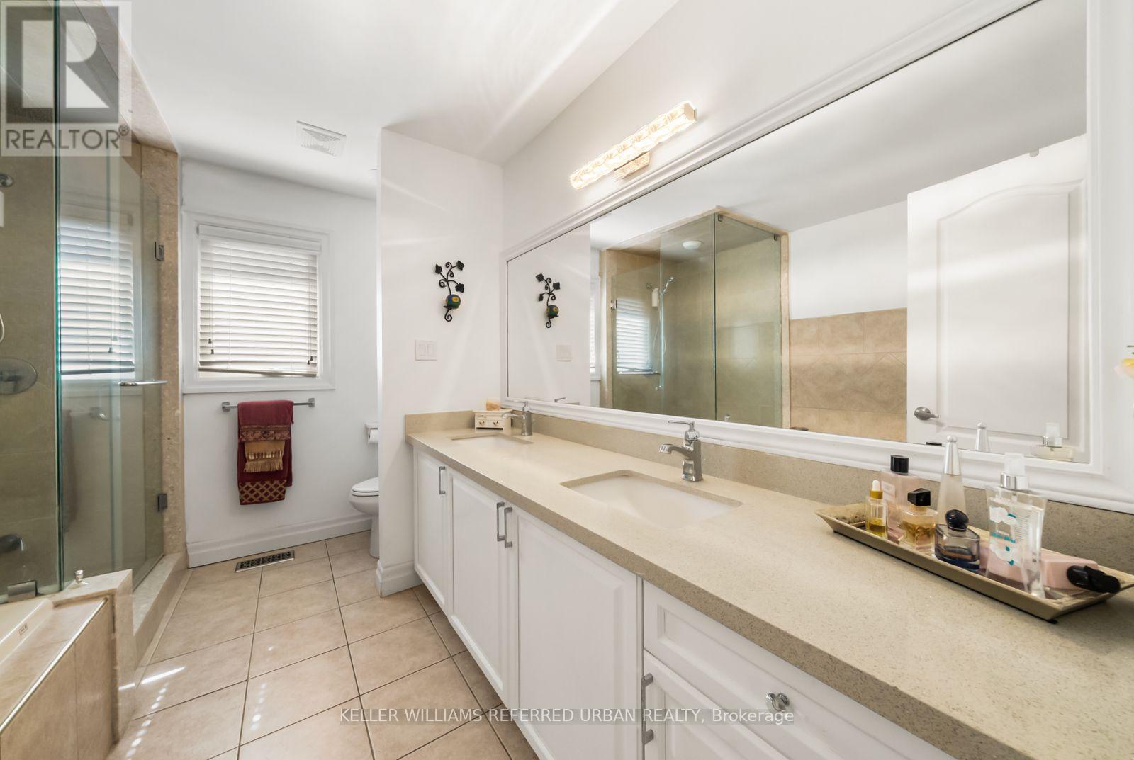 1002 Oaktree Crescent, Newmarket, Ontario L3X 2Z3 - Photo 25 - N13808180