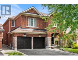 1002 OAKTREE CRESCENT, Newmarket, Ontario
