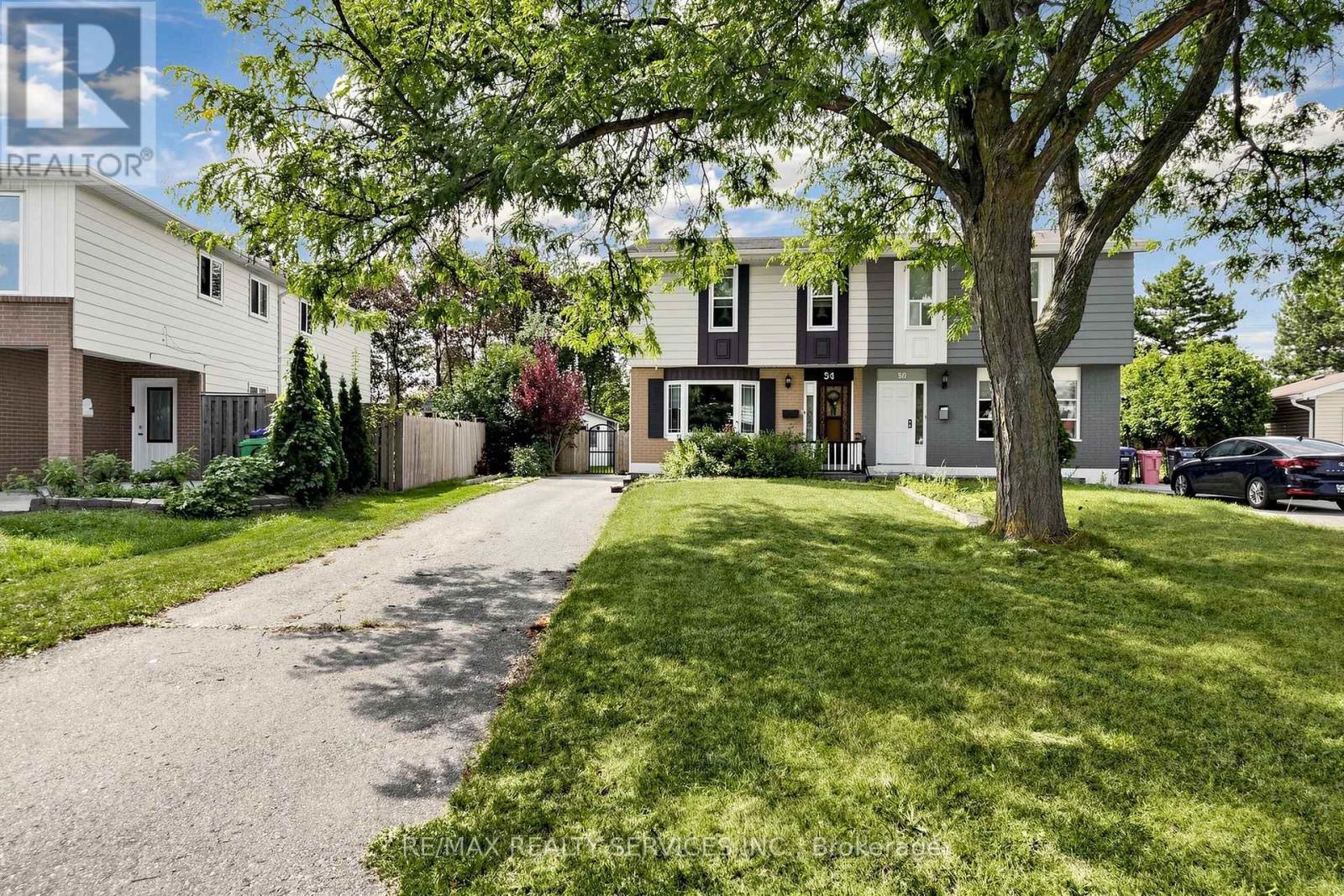 54 Griselda Crescent, Brampton, Ontario  L6S 1M3 - Photo 1 - W13808080