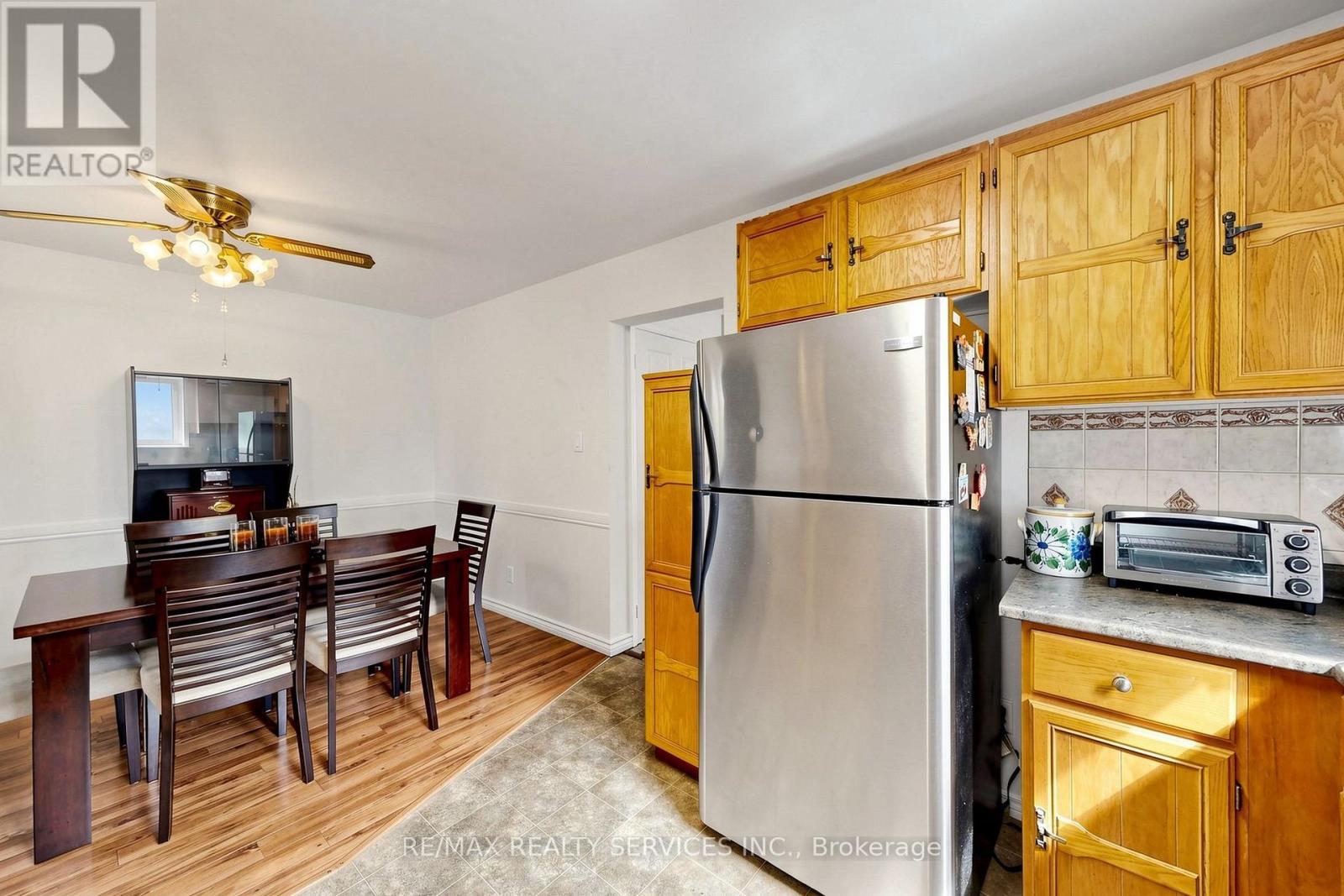 54 Griselda Crescent, Brampton, Ontario  L6S 1M3 - Photo 20 - W13808080