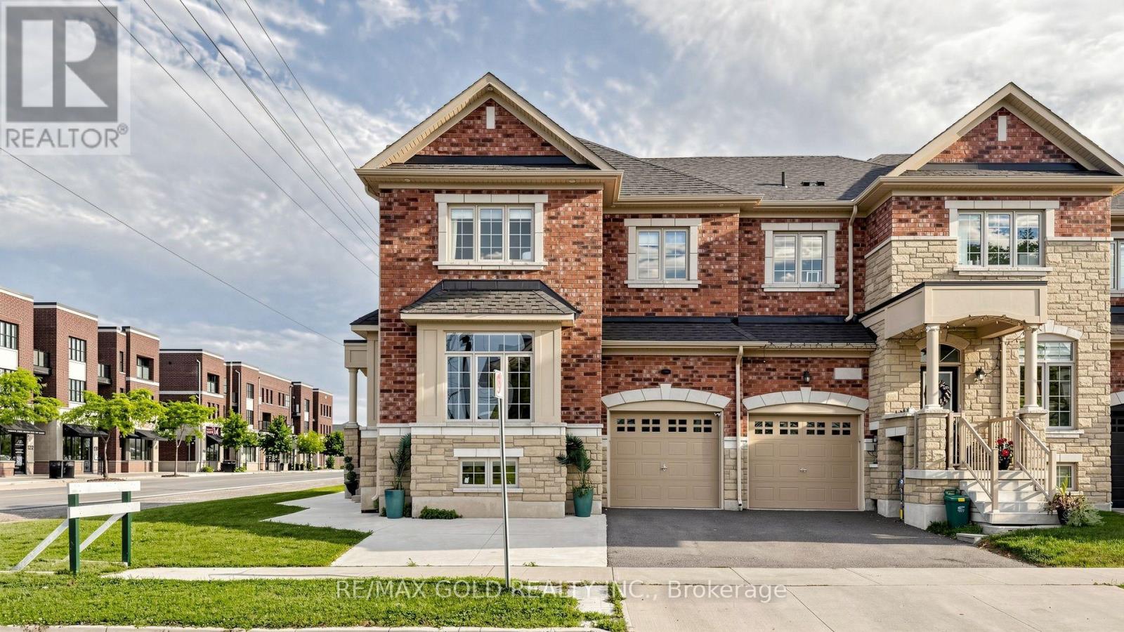 125 Burnhamthorpe Road E, Oakville, Ontario  L6H 3R4 - Photo 2 - W13808102