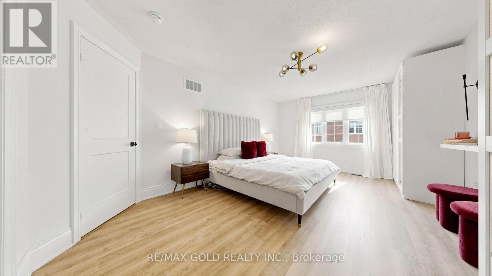 125 Burnhamthorpe Road E, Oakville, Ontario  L6H 3R4 - Photo 26 - W13808102