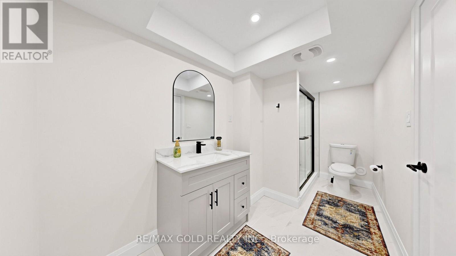 125 Burnhamthorpe Road E, Oakville, Ontario  L6H 3R4 - Photo 44 - W13808102