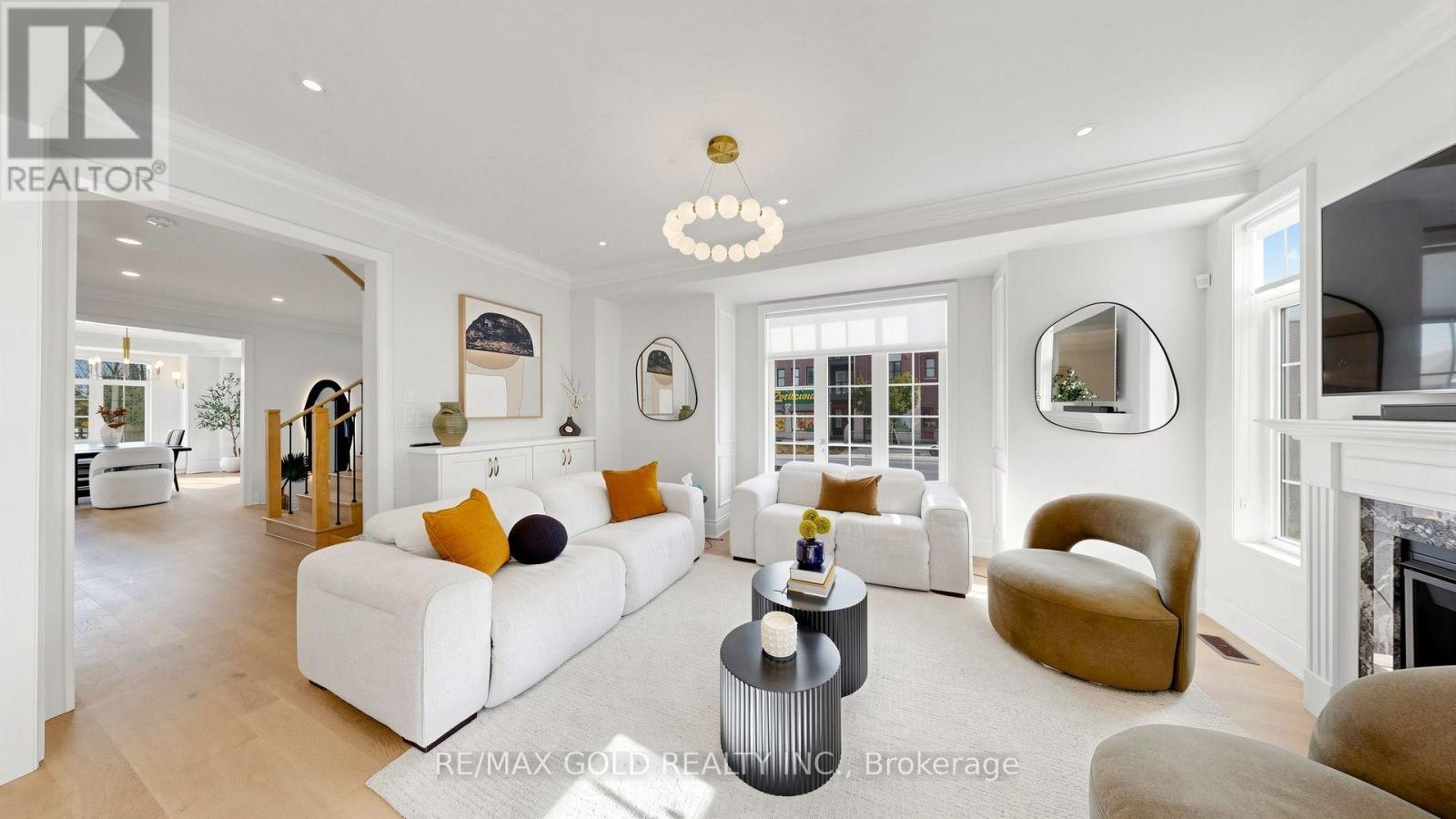 125 Burnhamthorpe Road E, Oakville, Ontario  L6H 3R4 - Photo 6 - W13808102