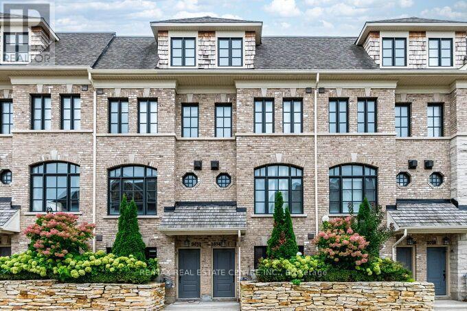 23 - 2034 QUEENSBOROUGH GATE, Mississauga, Ontario