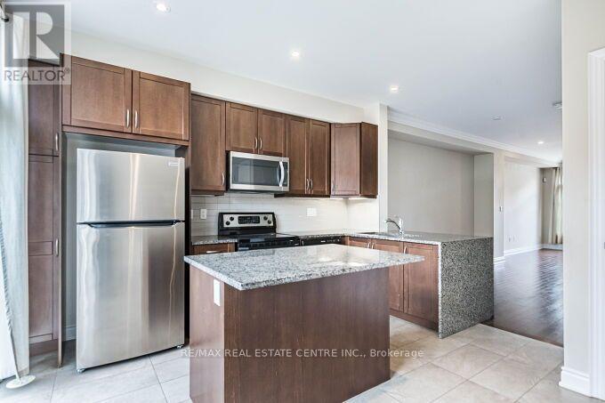 23 - 2034 Queensborough Gate, Mississauga, Ontario  L5M 0X9 - Photo 21 - W13808124