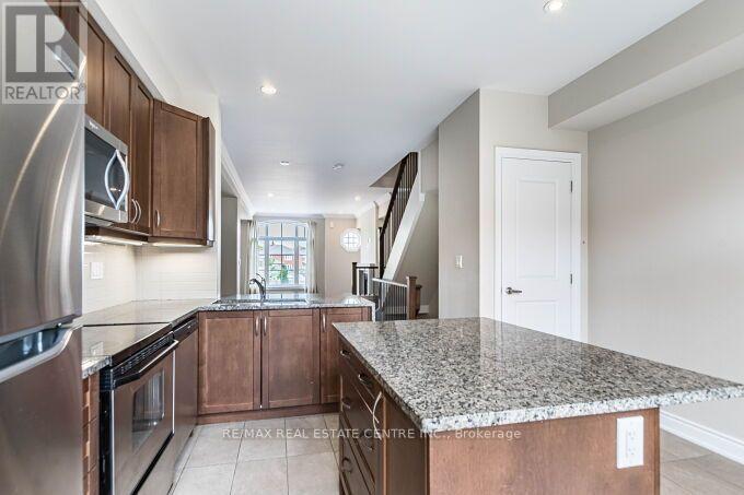 23 - 2034 Queensborough Gate, Mississauga, Ontario  L5M 0X9 - Photo 22 - W13808124