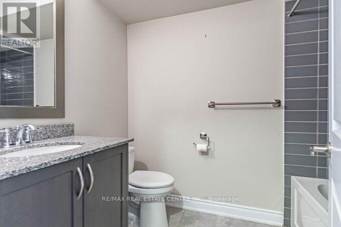 23 - 2034 Queensborough Gate, Mississauga, Ontario  L5M 0X9 - Photo 35 - W13808124