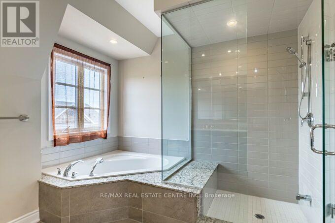 23 - 2034 Queensborough Gate, Mississauga, Ontario  L5M 0X9 - Photo 42 - W13808124