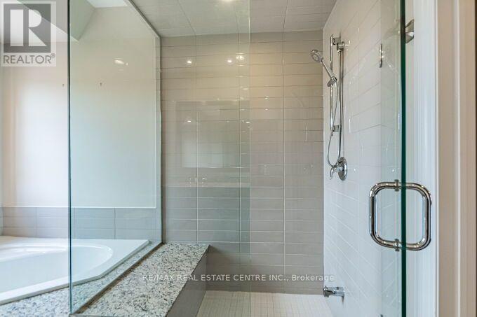 23 - 2034 Queensborough Gate, Mississauga, Ontario  L5M 0X9 - Photo 43 - W13808124
