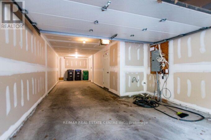 23 - 2034 Queensborough Gate, Mississauga, Ontario  L5M 0X9 - Photo 47 - W13808124