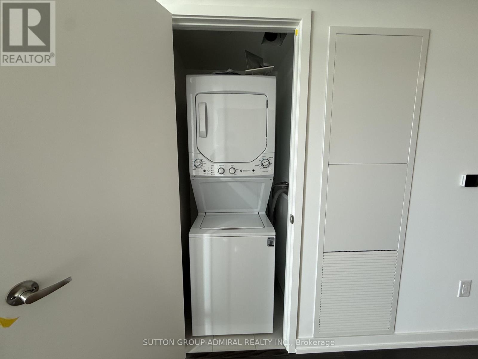 2311 - 4010 Eglinton Avenue, Toronto, Ontario  M9A 0G5 - Photo 4 - W13808132
