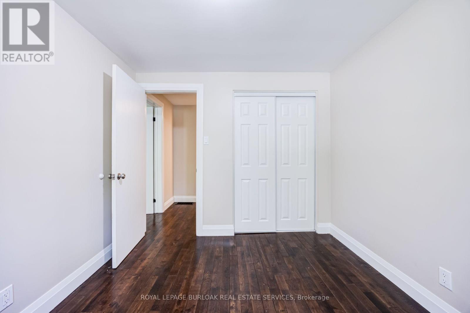 2037 Mountain Grove Avenue, Burlington, Ontario  L7P 2H8 - Photo 16 - W13808184