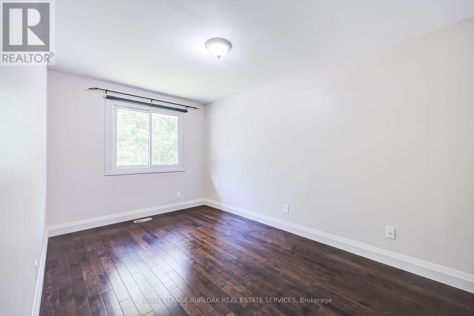 2037 Mountain Grove Avenue, Burlington, Ontario  L7P 2H8 - Photo 17 - W13808184