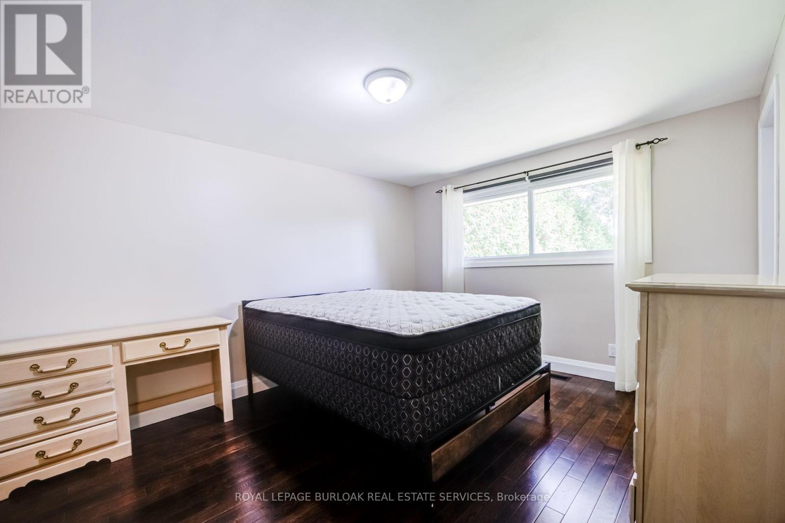 2037 Mountain Grove Avenue, Burlington, Ontario  L7P 2H8 - Photo 19 - W13808184