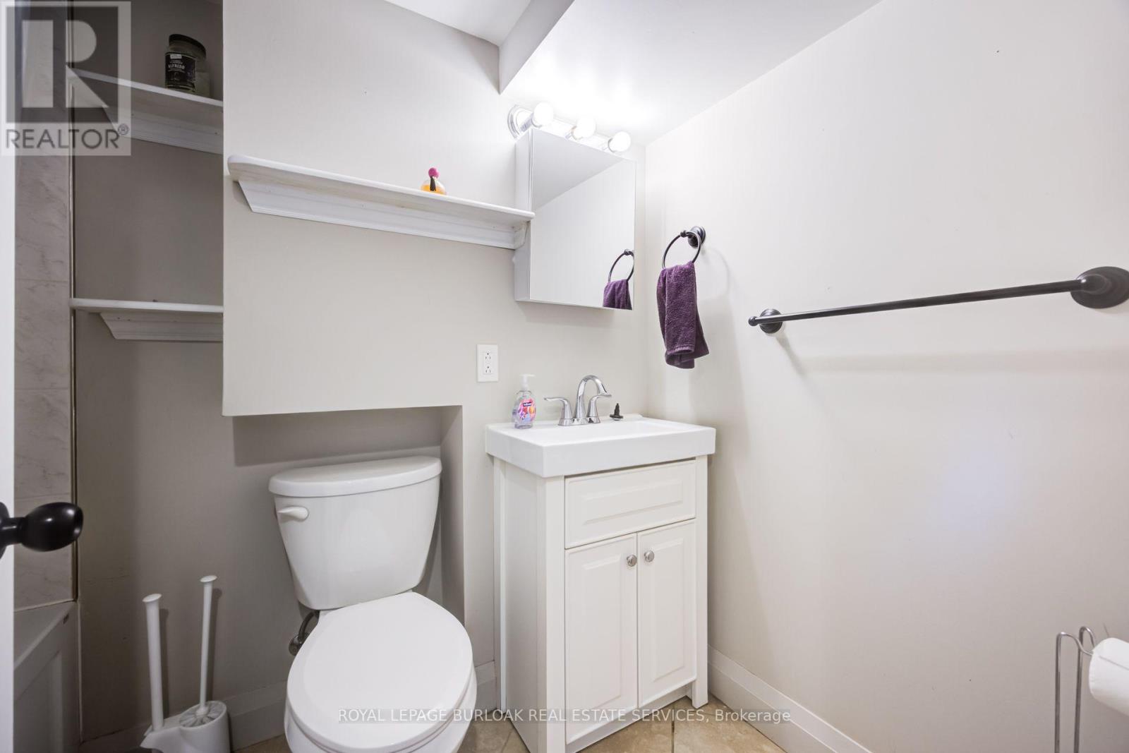 2037 Mountain Grove Avenue, Burlington, Ontario  L7P 2H8 - Photo 26 - W13808184