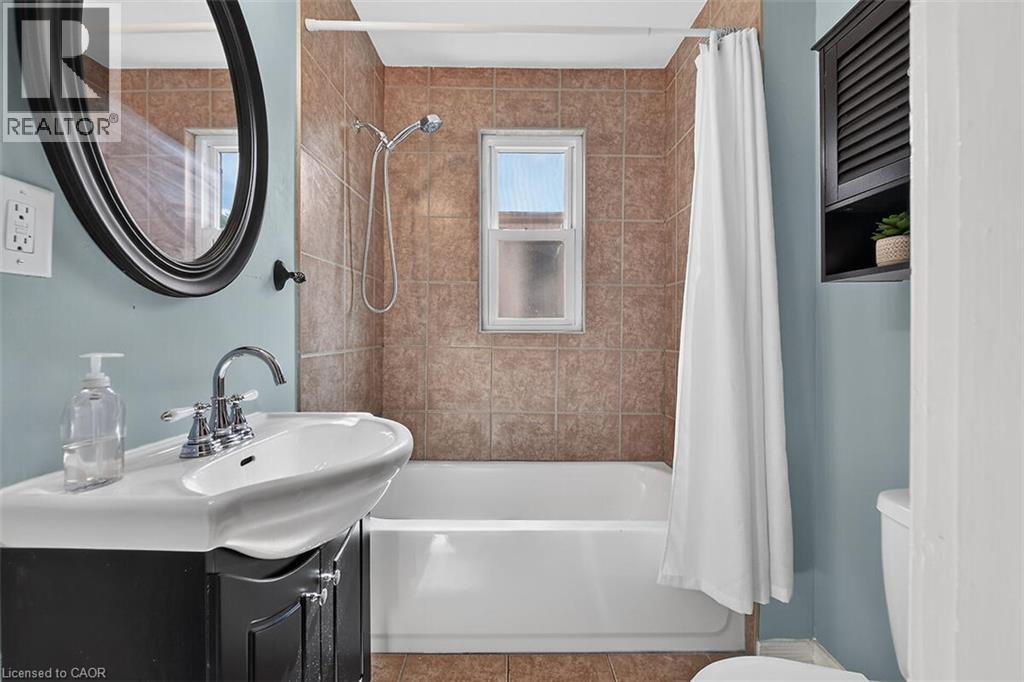 137 Cope Street, Hamilton, Ontario  L8H 5B3 - Photo 25 - 40865028