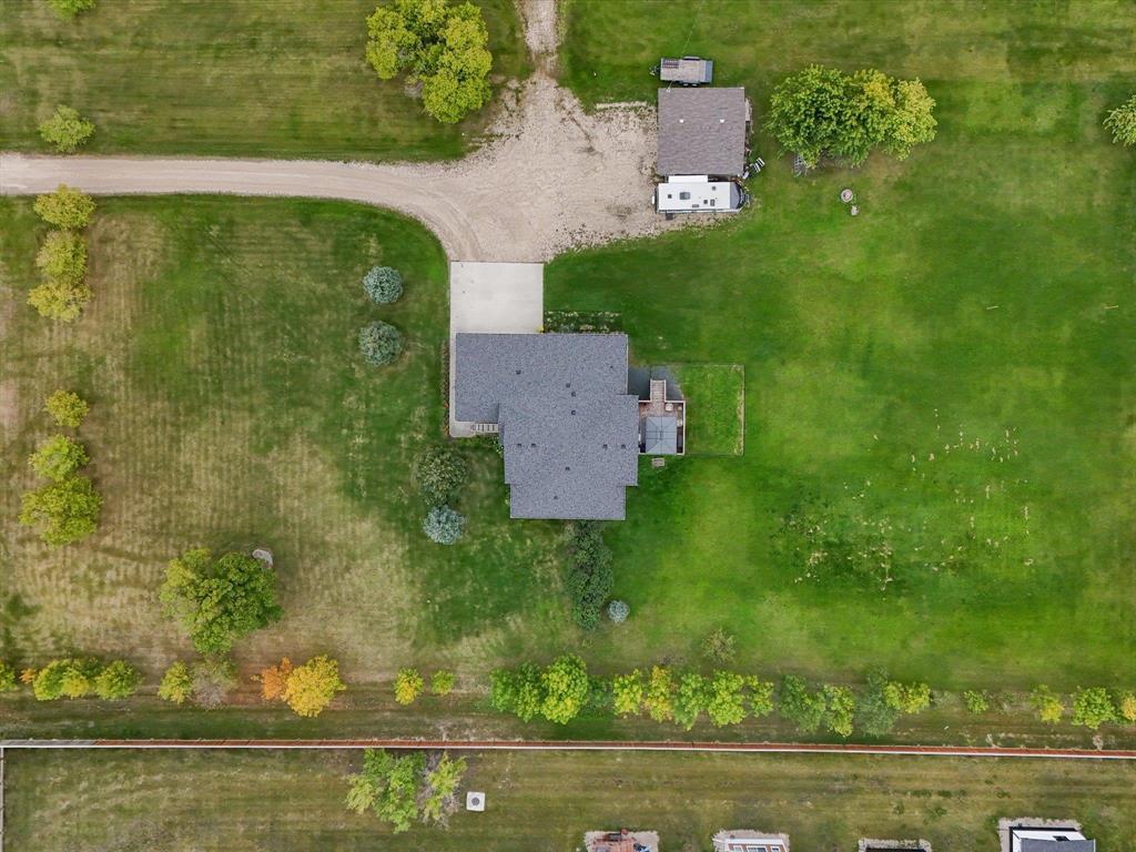 215 Centre Street N, Mitchell, Manitoba  R5G 1G8 - Photo 2 - 202623222