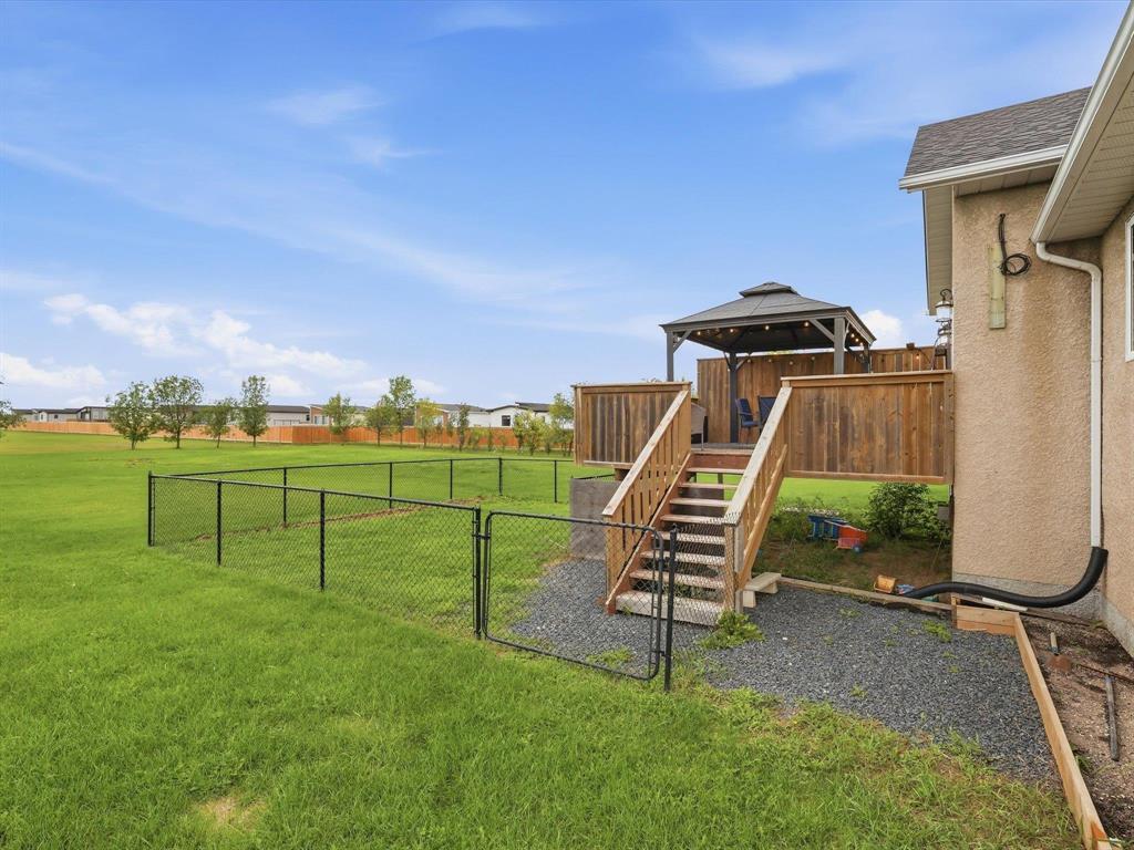 215 Centre Street N, Mitchell, Manitoba  R5G 1G8 - Photo 37 - 202623222