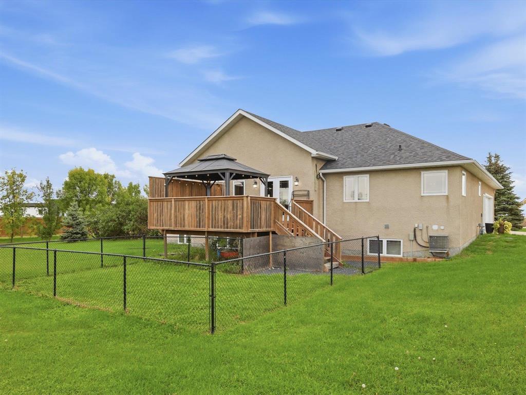 215 Centre Street N, Mitchell, Manitoba  R5G 1G8 - Photo 38 - 202623222