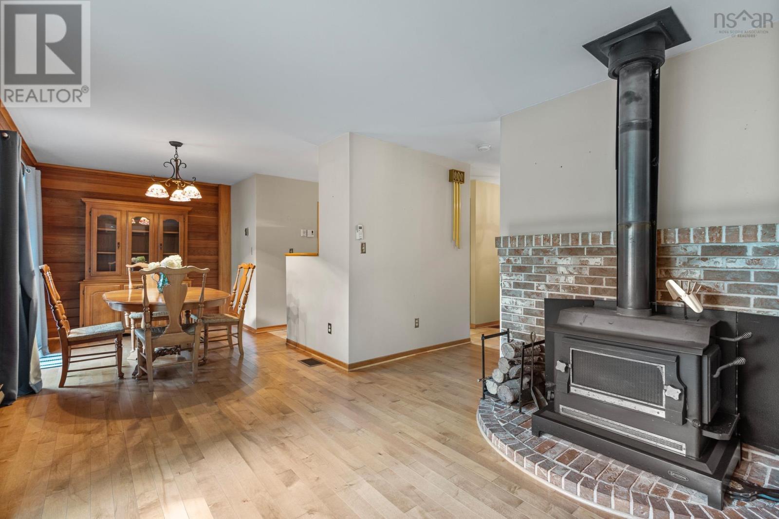 54 Parkdale Avenue photo 23