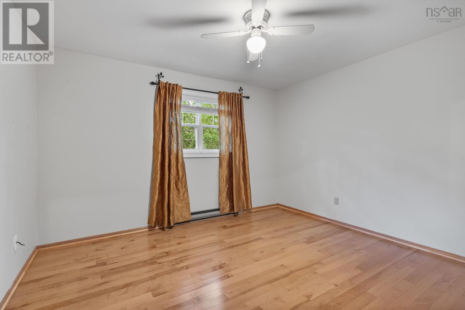 54 Parkdale Avenue photo 30