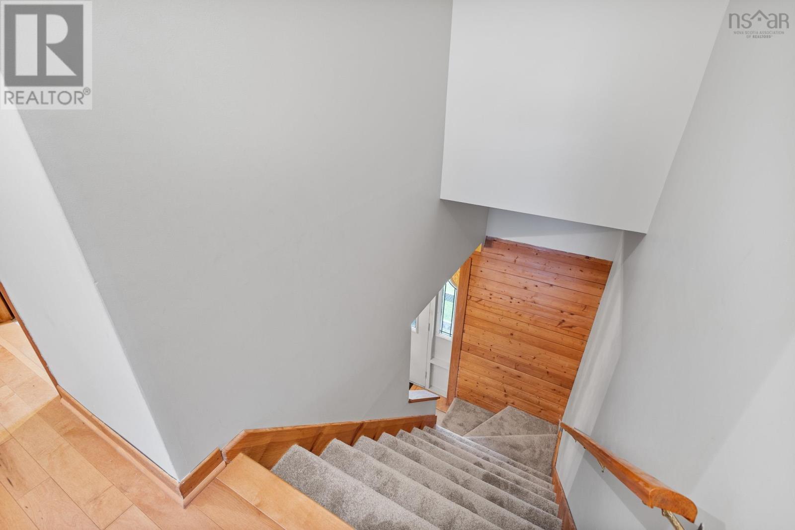 54 Parkdale Avenue photo 36