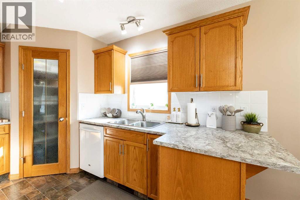 4344 60A Avenue Crescent photo 14
