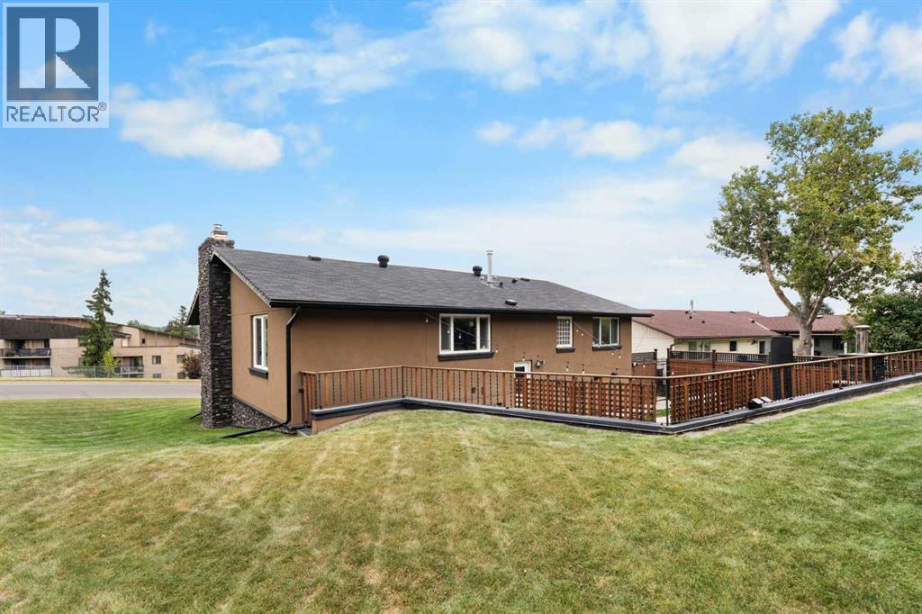 615 63 Avenue NW, Calgary, Alberta  T2K 5L3 - Photo 42 - A2342366