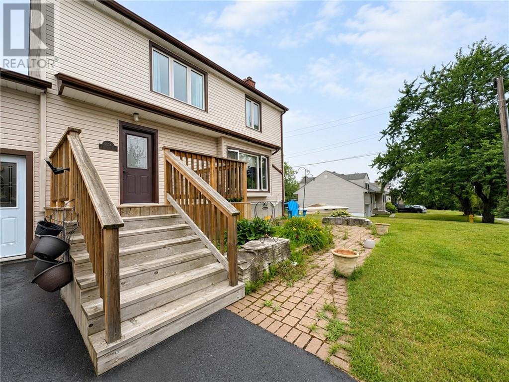 107 Lindsley Street, Greater Sudbury, Ontario  P0M 1S0 - Photo 2 - 2130467