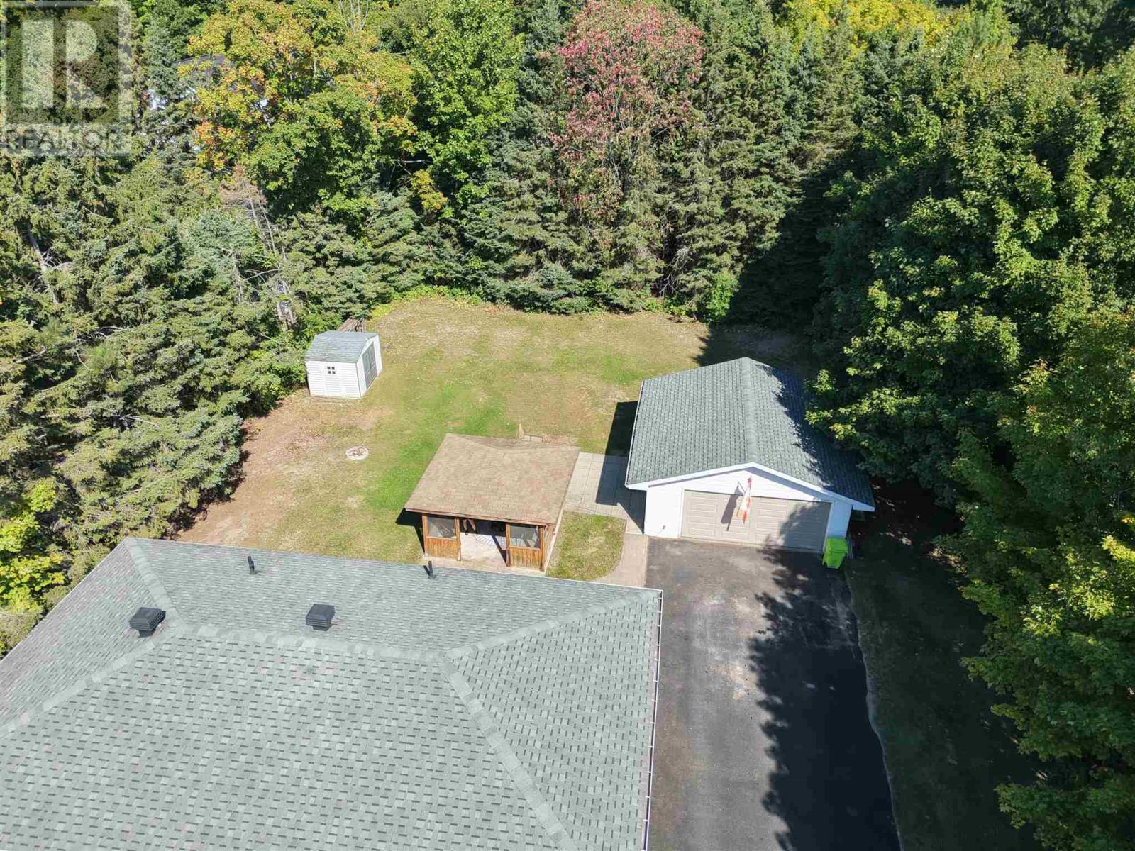30 Foothill Rd, Sault Ste. Marie, Ontario  P6C 6E4 - Photo 5 - SM262524
