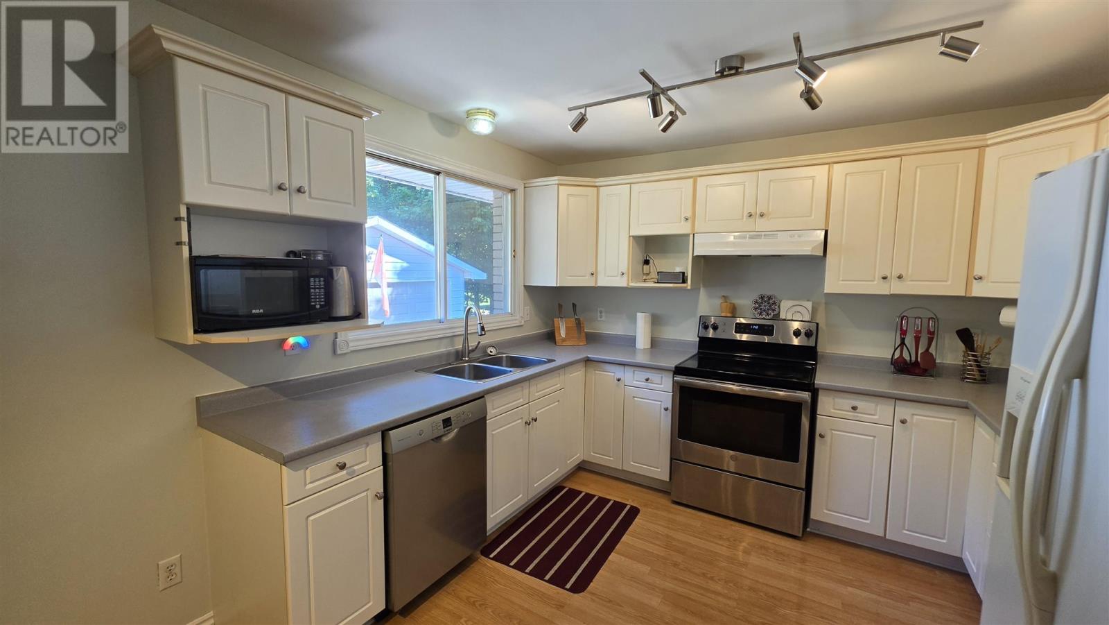 30 Foothill Rd, Sault Ste. Marie, Ontario  P6C 6E4 - Photo 19 - SM262524
