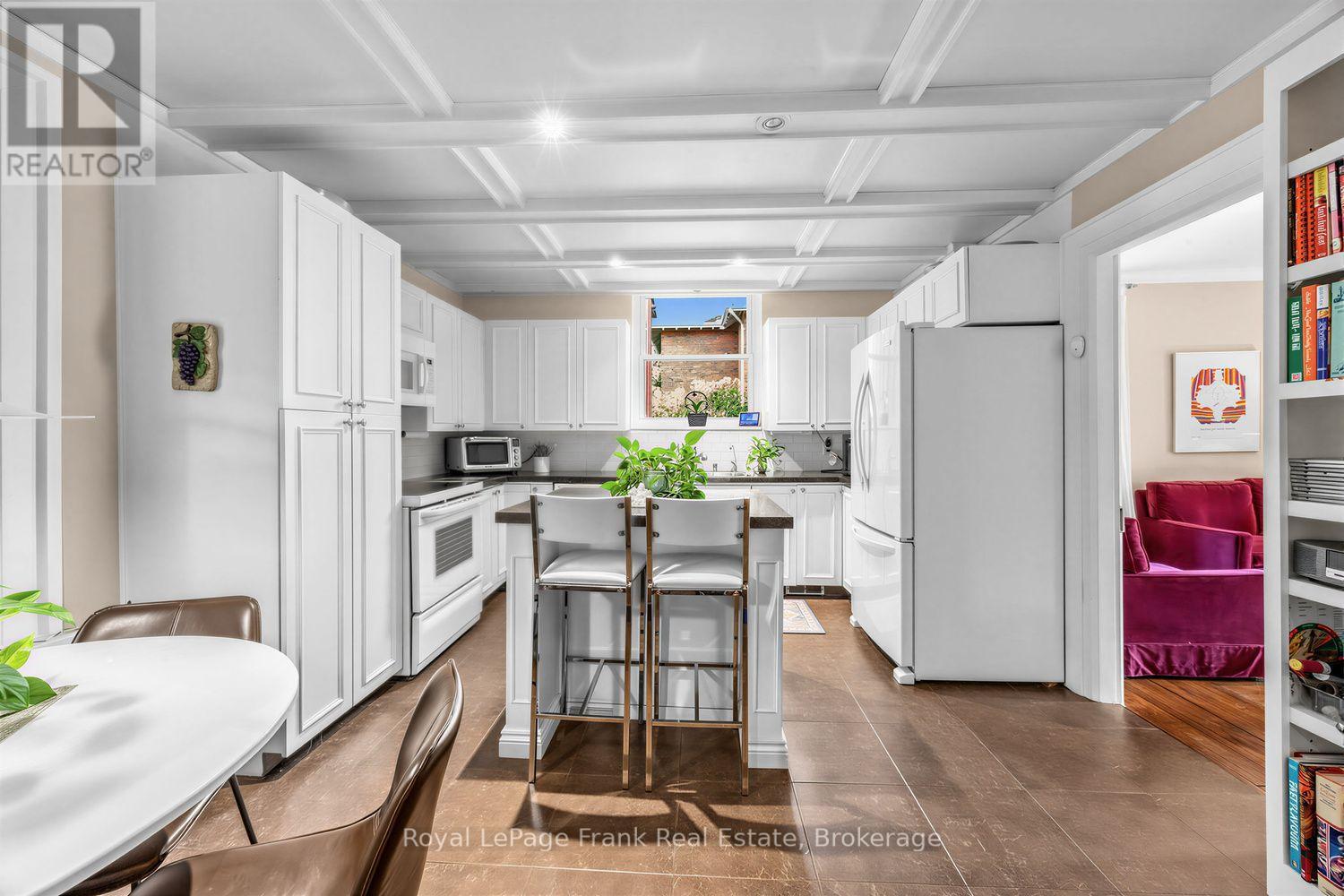 86 Wellington Street, Clarington, Ontario  L1C 1V7 - Photo 9 - E13808222