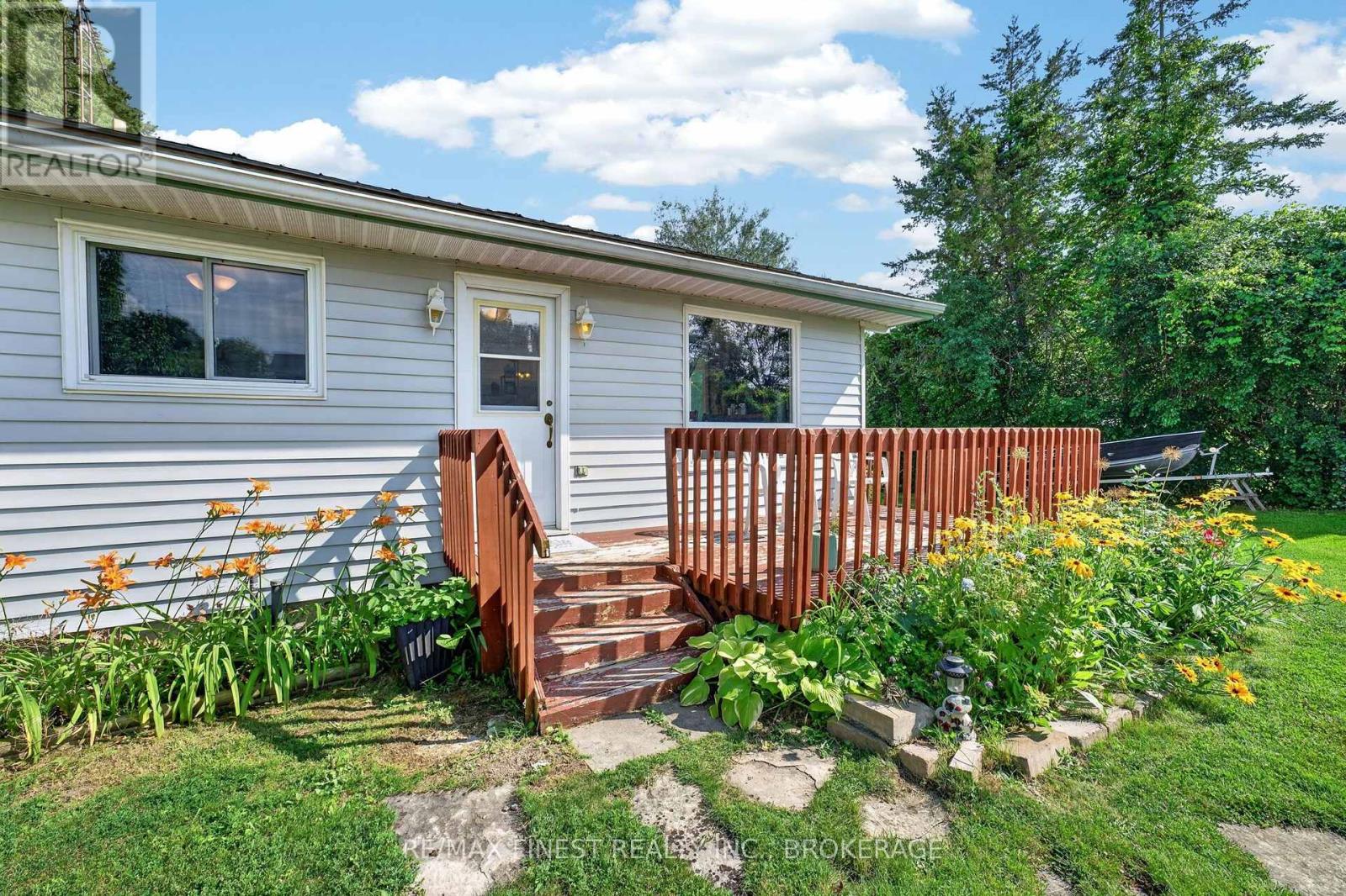 54 Bayview Drive, Greater Napanee, Ontario  K7R 3K8 - Photo 7 - X13808278