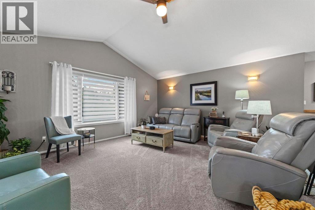 112 Edgewood Close