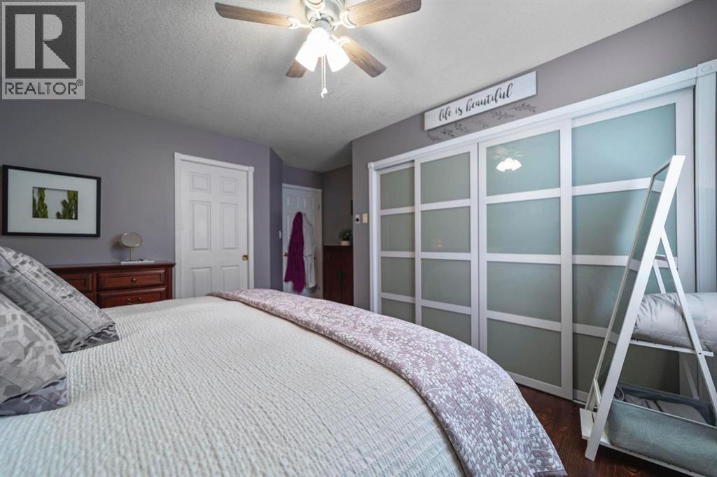 112 Edgewood Close