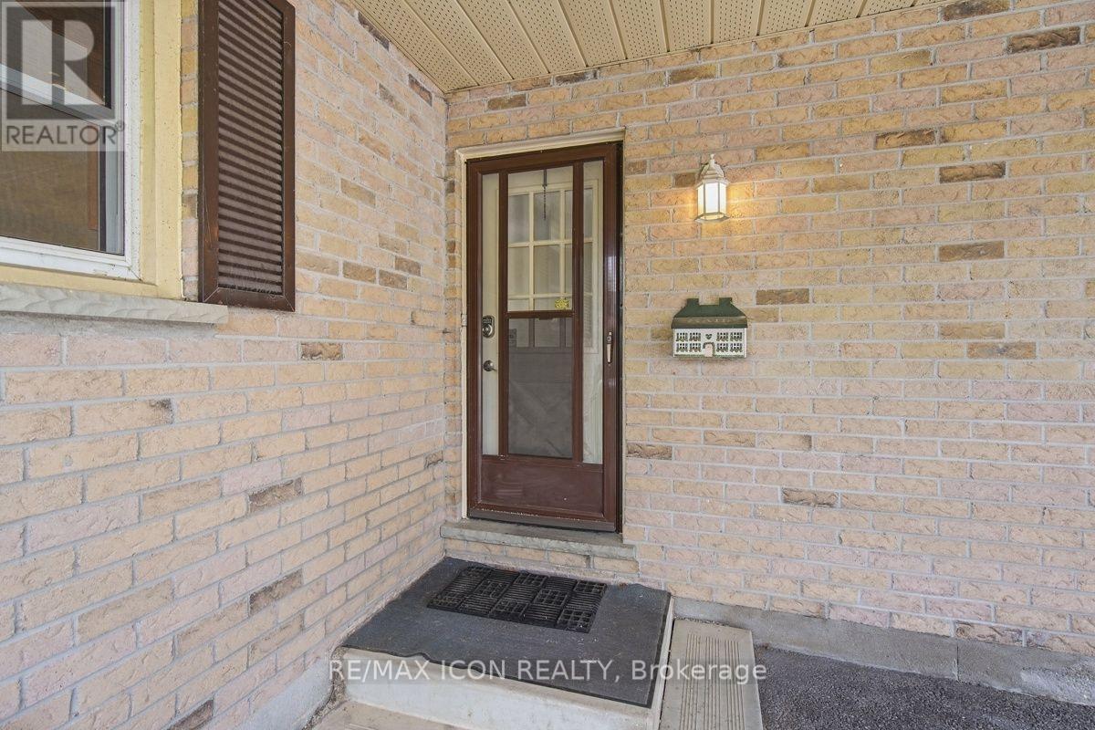 34 Salvia Street, London South, Ontario  N5Z 4T2 - Photo 2 - X13808220