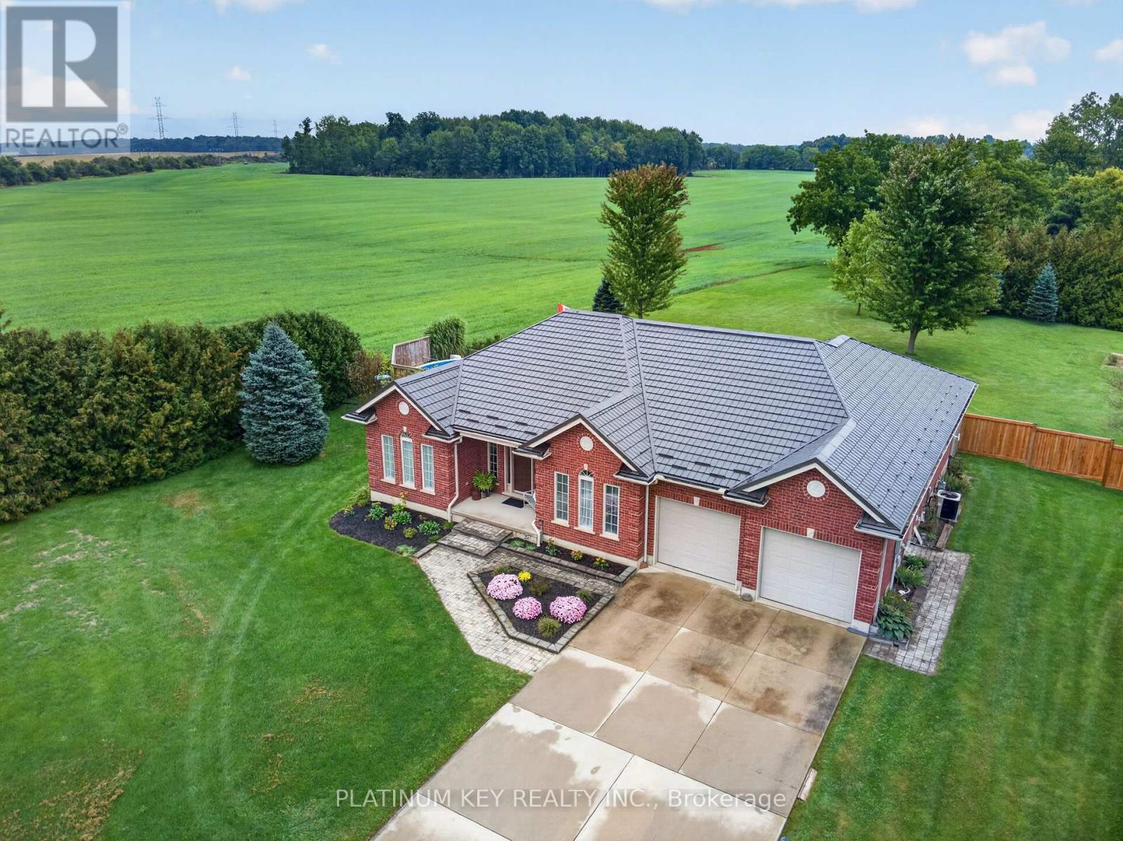 653 PETER STREET, Strathroy-Caradoc, Ontario