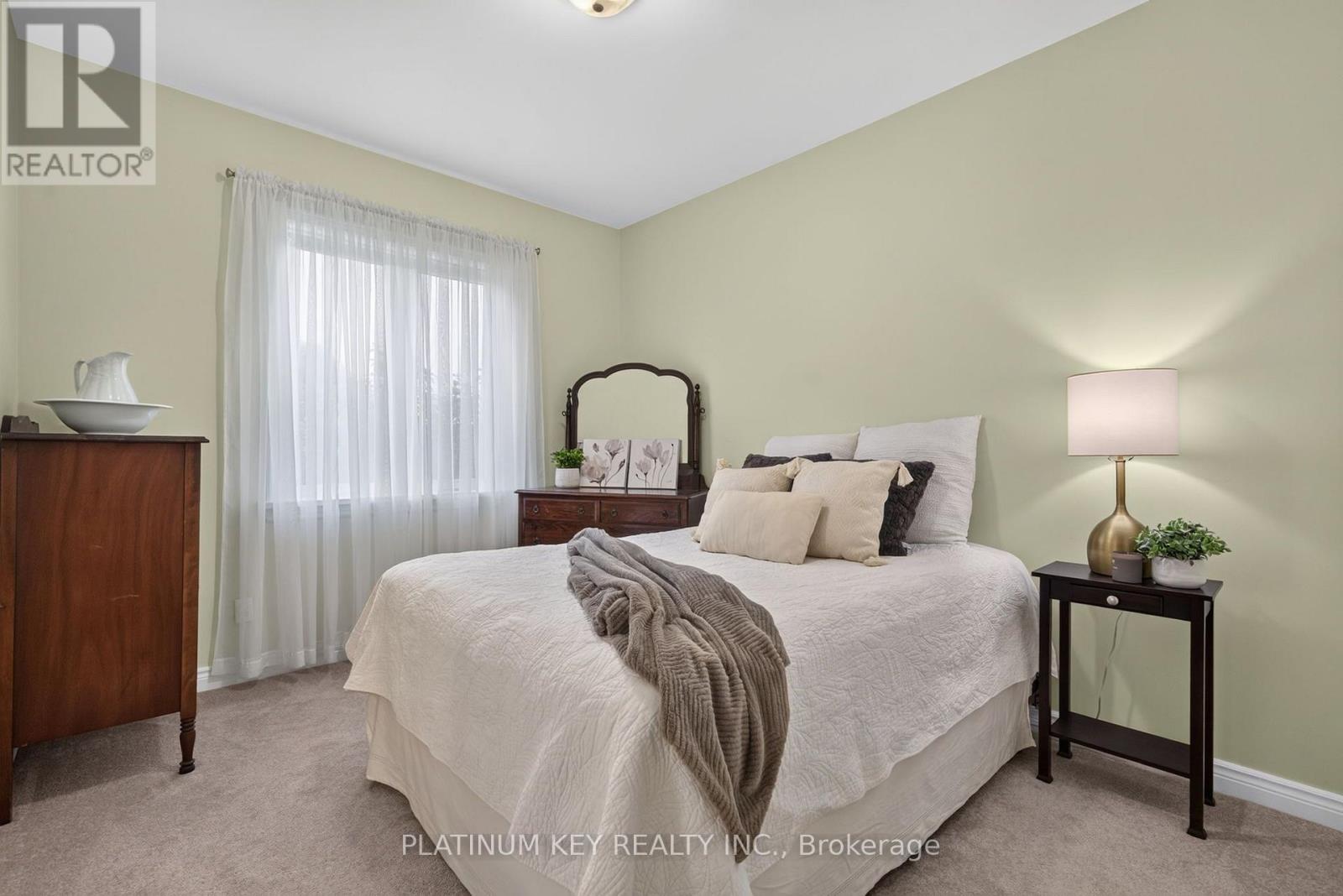 653 Peter Street, Strathroy-Caradoc, Ontario  N0L 1T0 - Photo 10 - X13808320