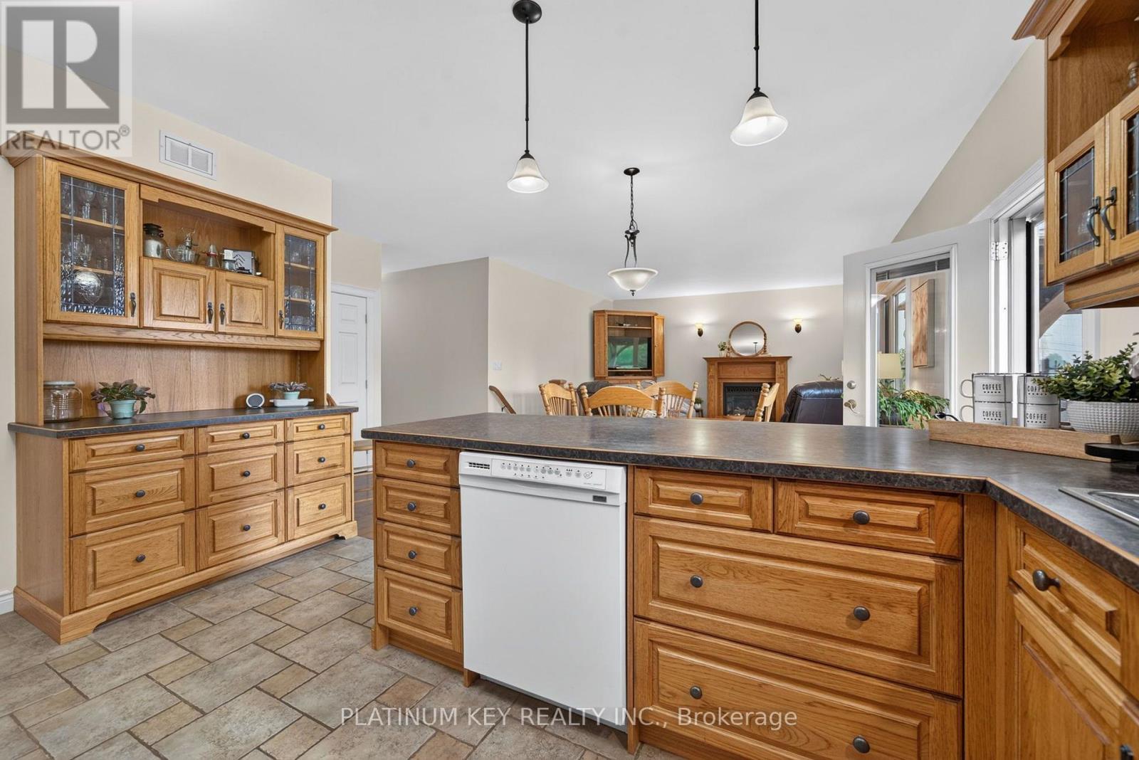 653 Peter Street, Strathroy-Caradoc, Ontario  N0L 1T0 - Photo 20 - X13808320