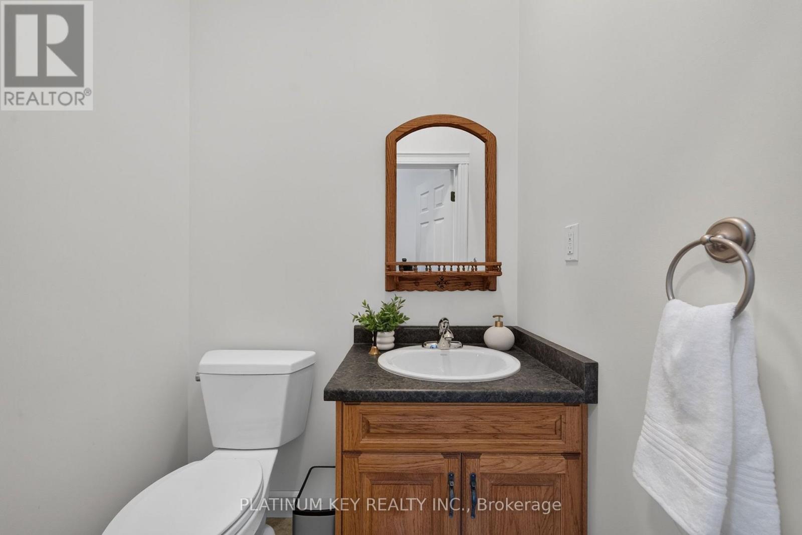 653 Peter Street, Strathroy-Caradoc, Ontario  N0L 1T0 - Photo 27 - X13808320