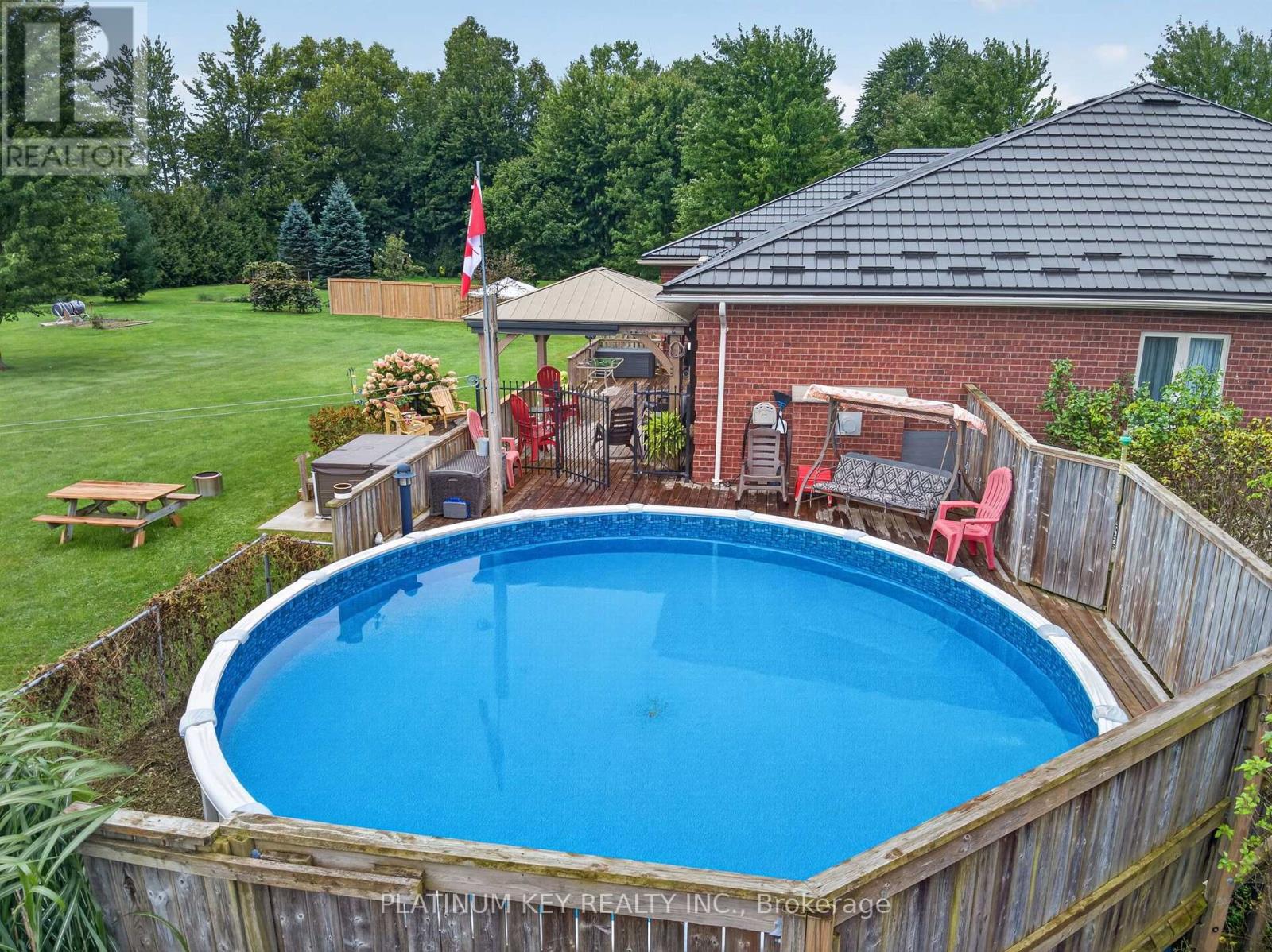 653 Peter Street, Strathroy-Caradoc, Ontario  N0L 1T0 - Photo 39 - X13808320