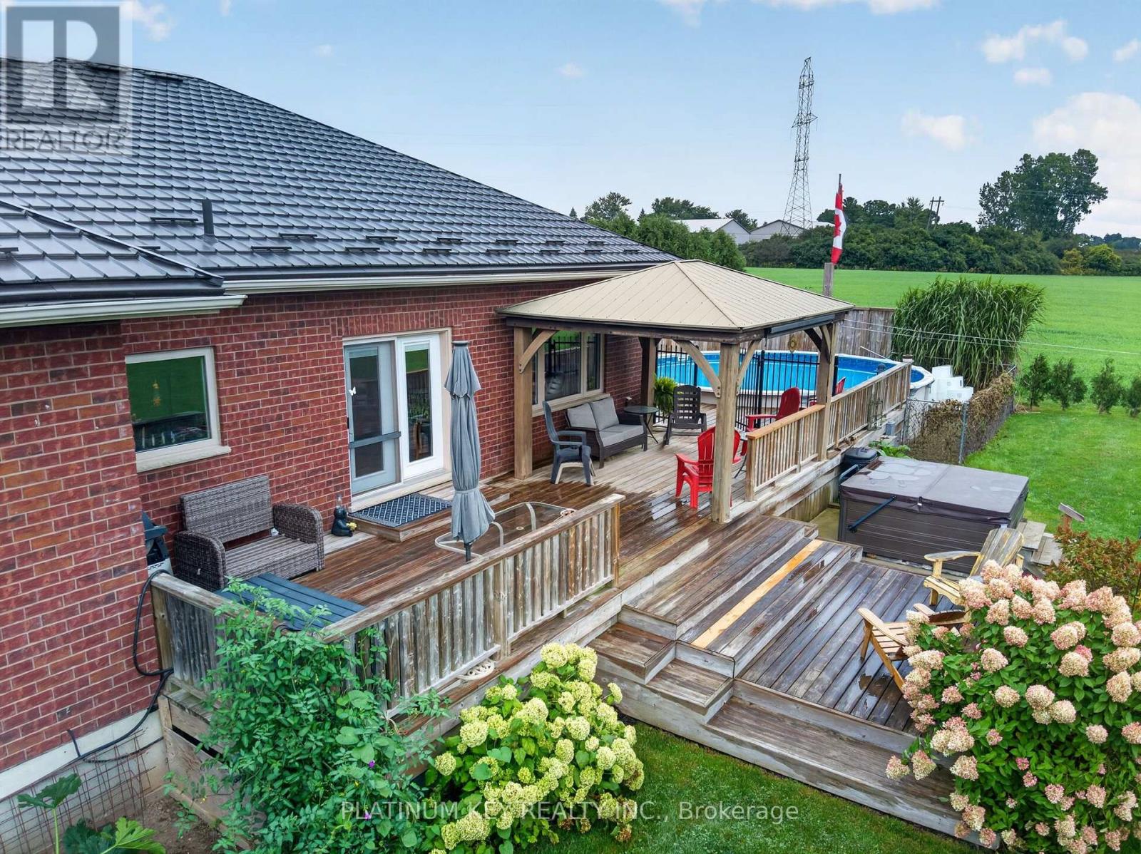 653 Peter Street, Strathroy-Caradoc, Ontario  N0L 1T0 - Photo 46 - X13808320