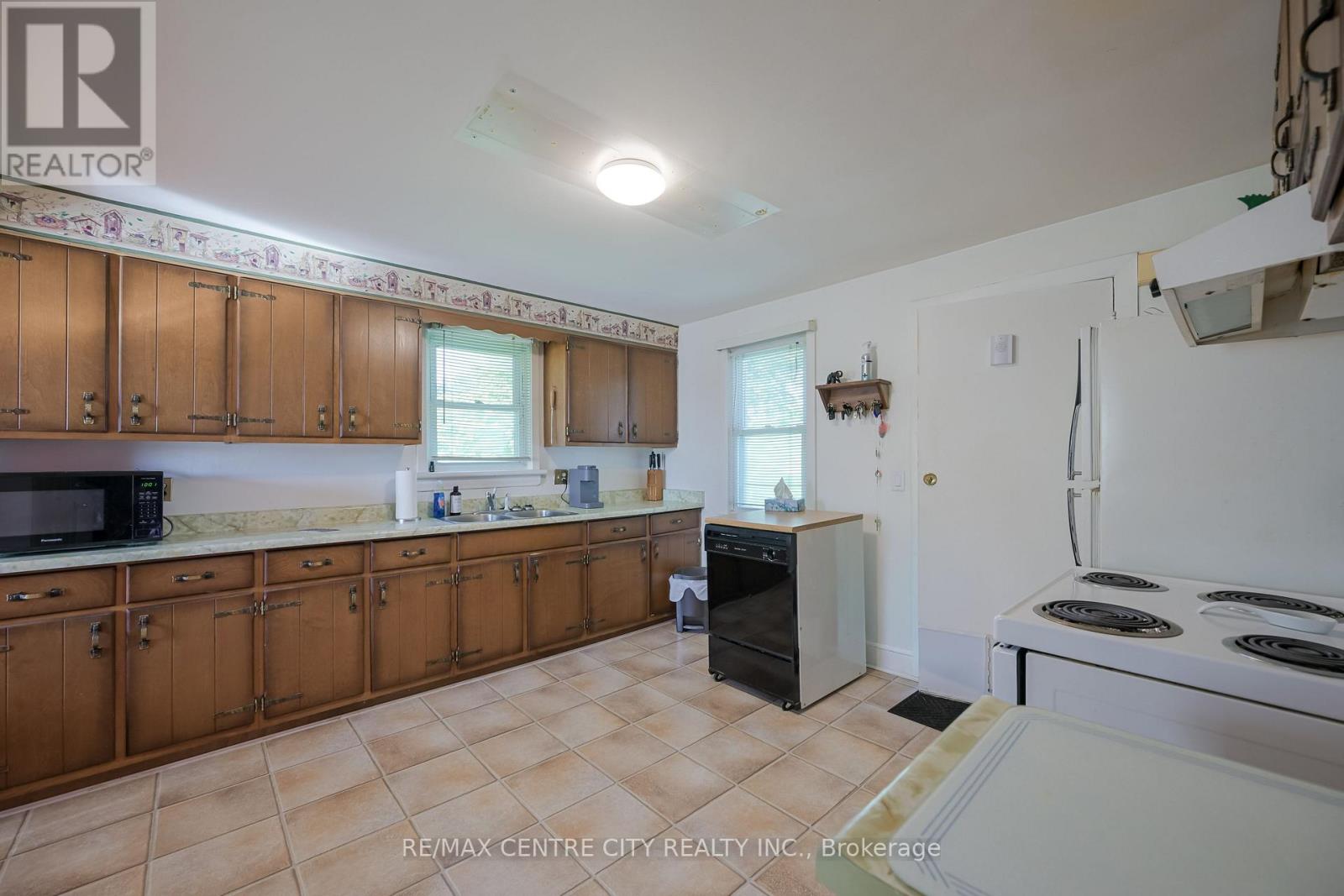 12329 Graham Road, West Elgin, Ontario  N0L 2P0 - Photo 7 - X13808420