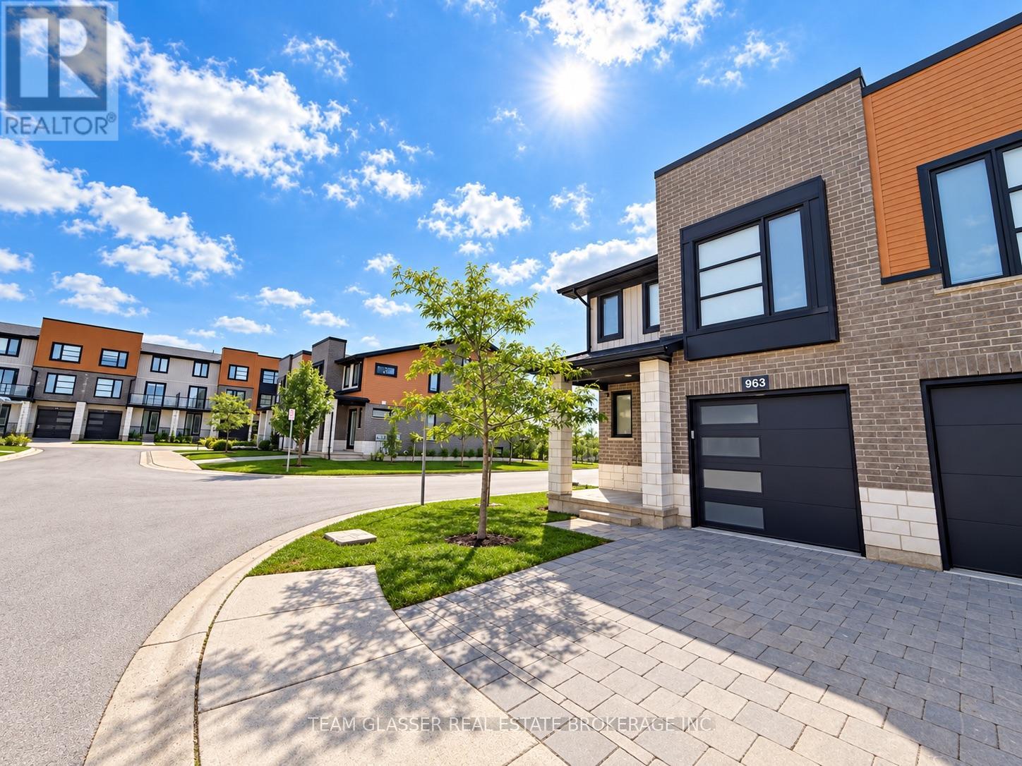 963 - 963 WEST VILLAGE SQUARE, London North, Ontario