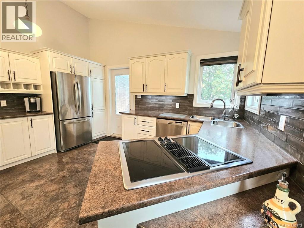 251 Landry, Beresford, New Brunswick  E8K 1G9 - Photo 20 - NB148226