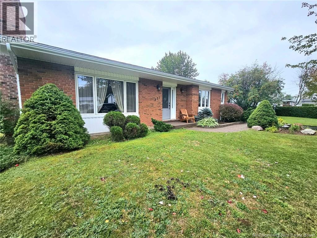 251 Landry, Beresford, New Brunswick  E8K 1G9 - Photo 8 - NB148226