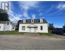 387 MOFFAT STREET, Pembroke, Ontario